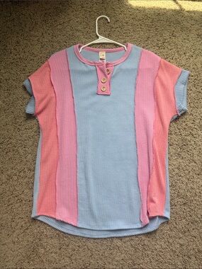 7th Ray Short Sleeve Waffle Henley Top in Blue & Pink